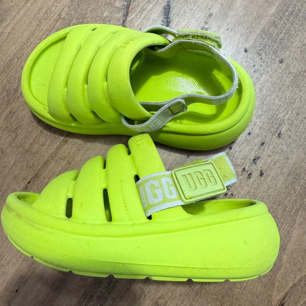 UGG pre owned